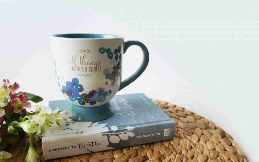 A Moment to Breathe: 365 Devotions That Meet You in Your Everyday Mess {Book Review & GIVEAWAY}